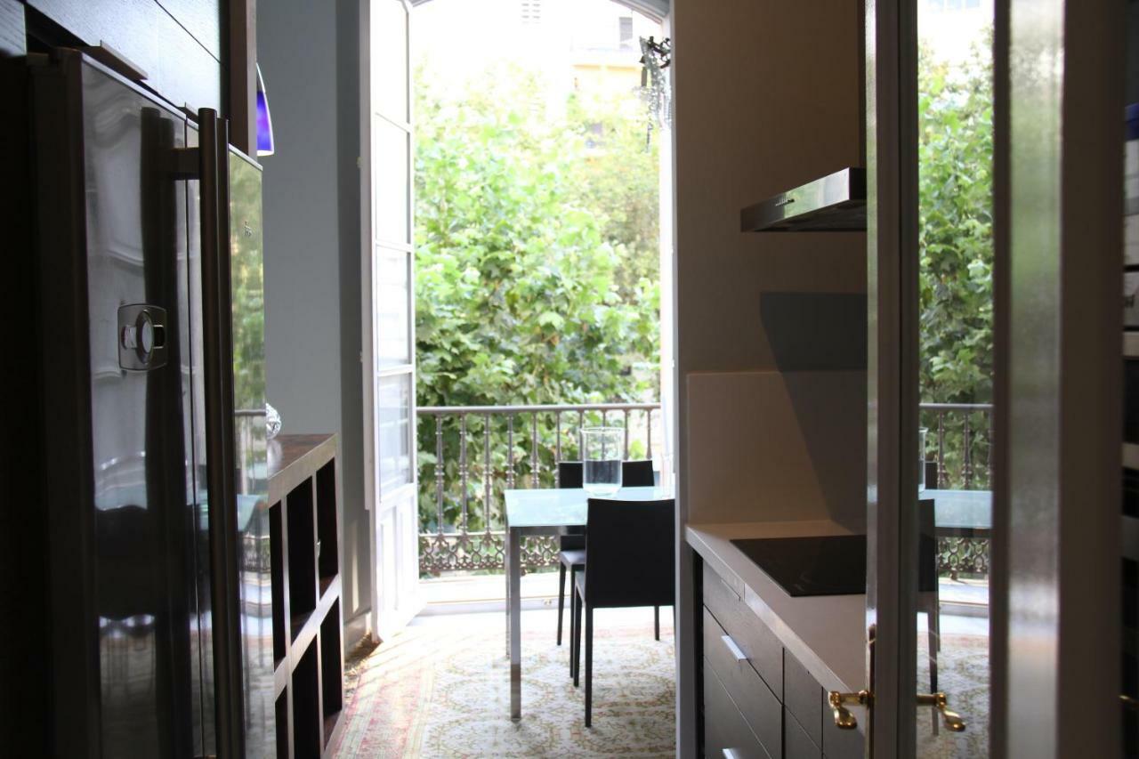 Luxurious 2 Bedroom Flat In A Historic Building 塞维利亚 外观 照片