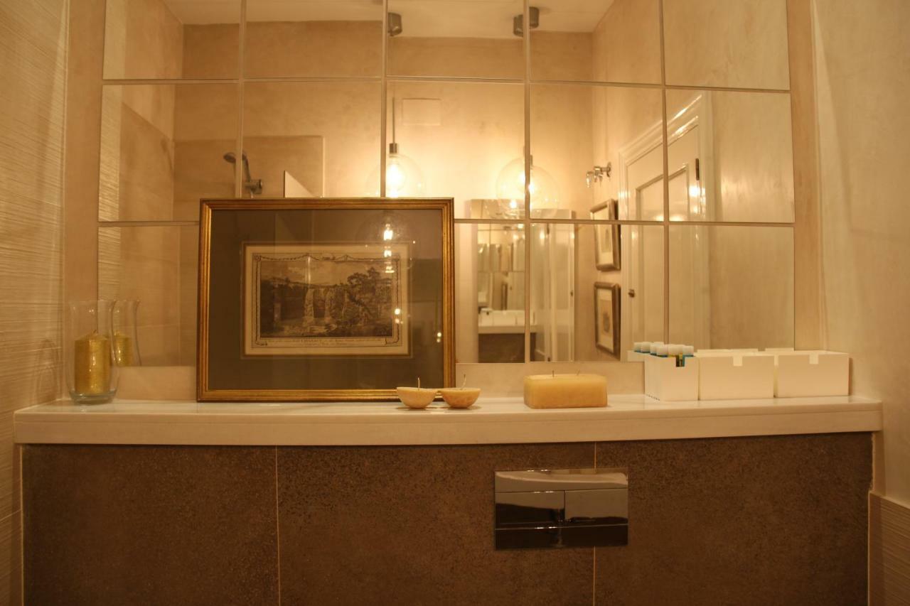 Luxurious 2 Bedroom Flat In A Historic Building 塞维利亚 外观 照片